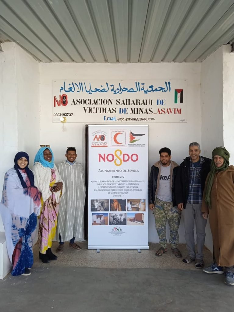 Nuestra socia la Asociación de Amistad con el Pueblo Saharaui de Sevilla - AAPSS, en colaboración con Asociación Saharaui de Víctimas de Minas - ASAVIM, están desarrollando la Fase 1 del proyecto,  financiado por la Unidad de Cooperación del Ayuntamiento de Sevilla